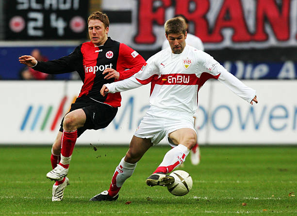 我们拭目以 我们拭目以