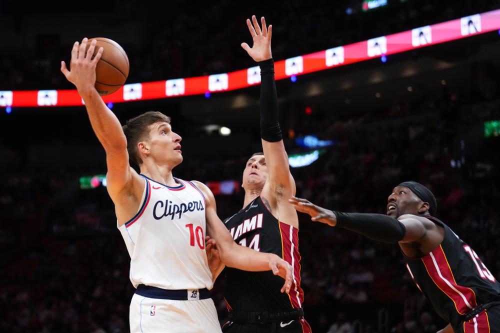 稳固榜首地 稳固榜首地